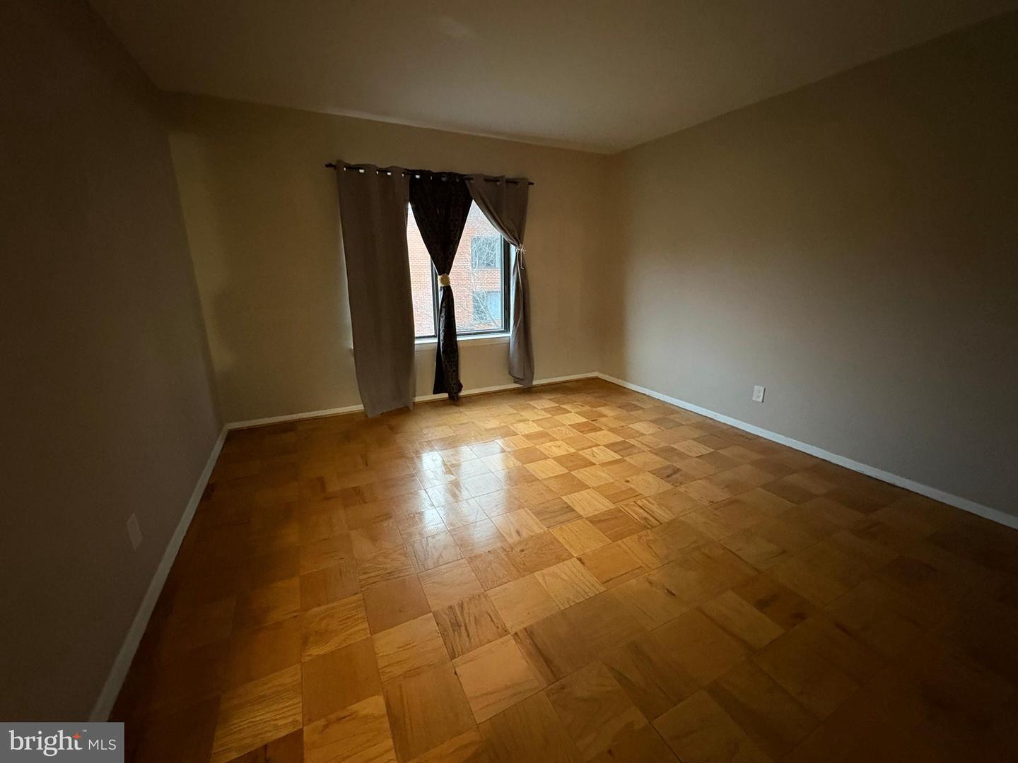 125-C CLUBHOUSE DR SW #10, LEESBURG, Virginia 20175, 2 Bedrooms Bedrooms, ,1 BathroomBathrooms,Residential,For sale,125-C CLUBHOUSE DR SW #10,VALO2116406 MLS # VALO2116406