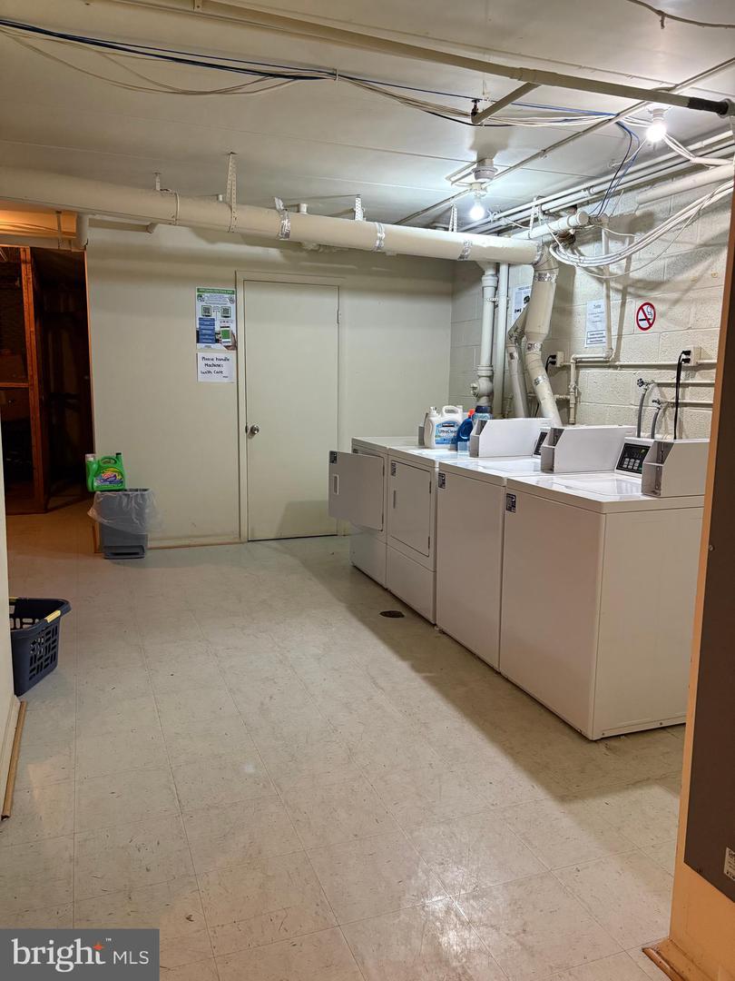 125-C CLUBHOUSE DR SW #10, LEESBURG, Virginia 20175, 2 Bedrooms Bedrooms, ,1 BathroomBathrooms,Residential,For sale,125-C CLUBHOUSE DR SW #10,VALO2116406 MLS # VALO2116406