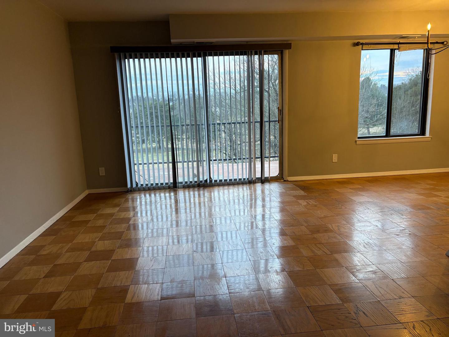 125-C CLUBHOUSE DR SW #10, LEESBURG, Virginia 20175, 2 Bedrooms Bedrooms, ,1 BathroomBathrooms,Residential,For sale,125-C CLUBHOUSE DR SW #10,VALO2116406 MLS # VALO2116406