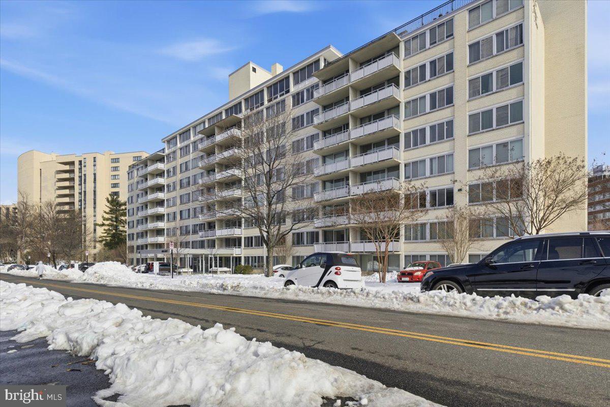 1301 S ARLINGTON RIDGE RD #609, ARLINGTON, Virginia 22202, 1 Bedroom Bedrooms, ,1 BathroomBathrooms,Residential,For sale,1301 S ARLINGTON RIDGE RD #609,VAAR2069138 MLS # VAAR2069138