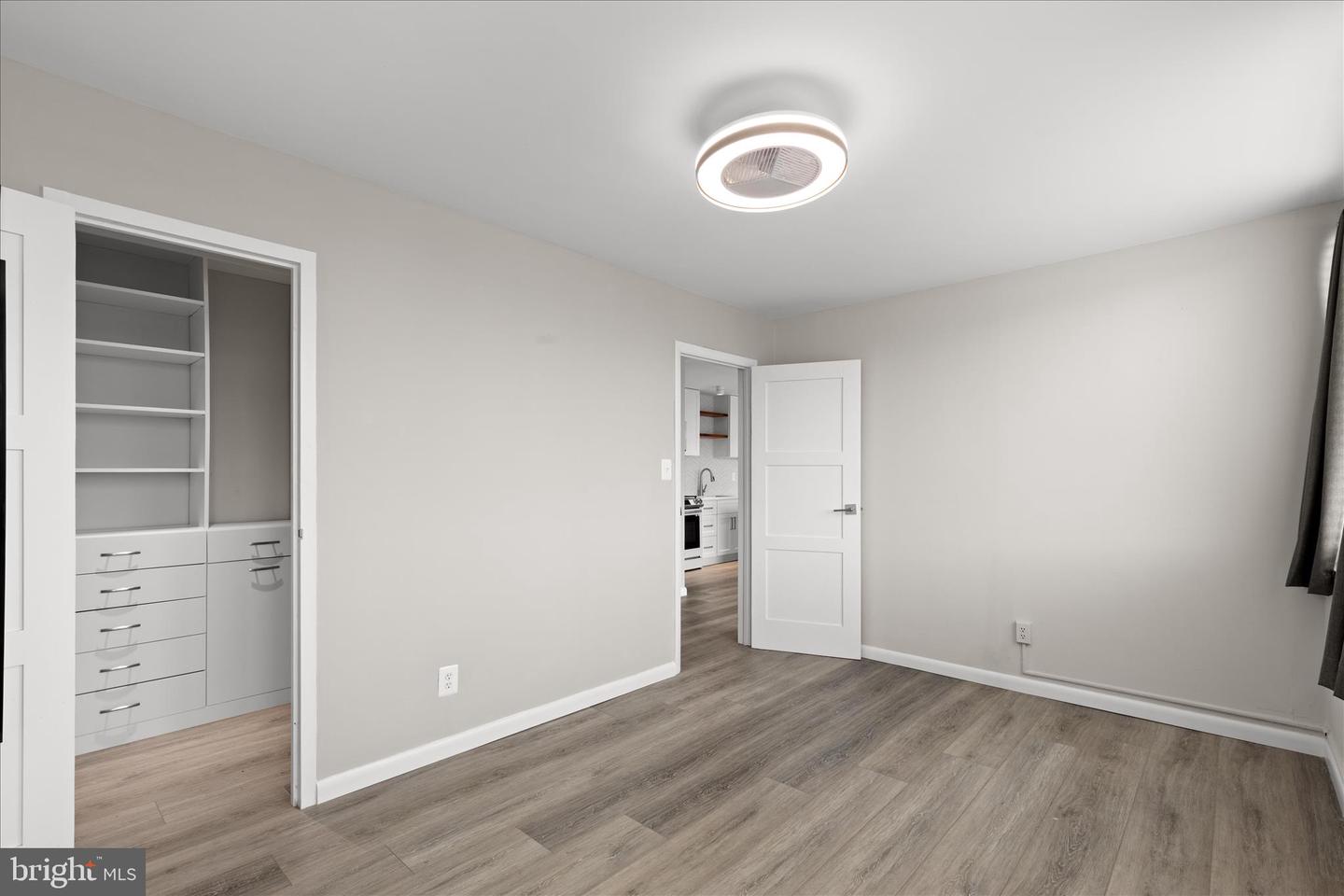 1301 S ARLINGTON RIDGE RD #609, ARLINGTON, Virginia 22202, 1 Bedroom Bedrooms, ,1 BathroomBathrooms,Residential,For sale,1301 S ARLINGTON RIDGE RD #609,VAAR2069138 MLS # VAAR2069138 1301 S ARLINGTON RIDGE RD #609, ARLINGTON, Virginia 22202, 1 Bedroom Bedrooms, ,1 BathroomBathrooms,Residential,For sale,1301 S ARLINGTON RIDGE RD #609,VAAR2069138 MLS # VAAR2069138