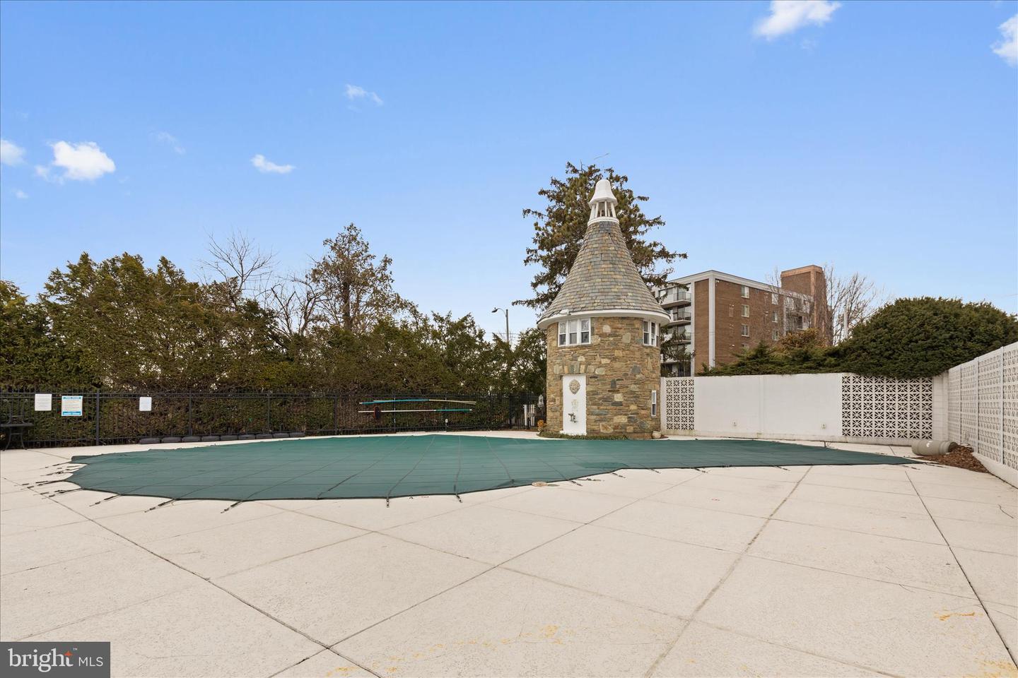 1301 S ARLINGTON RIDGE RD #609, ARLINGTON, Virginia 22202, 1 Bedroom Bedrooms, ,1 BathroomBathrooms,Residential,For sale,1301 S ARLINGTON RIDGE RD #609,VAAR2069138 MLS # VAAR2069138 1301 S ARLINGTON RIDGE RD #609, ARLINGTON, Virginia 22202, 1 Bedroom Bedrooms, ,1 BathroomBathrooms,Residential,For sale,1301 S ARLINGTON RIDGE RD #609,VAAR2069138 MLS # VAAR2069138