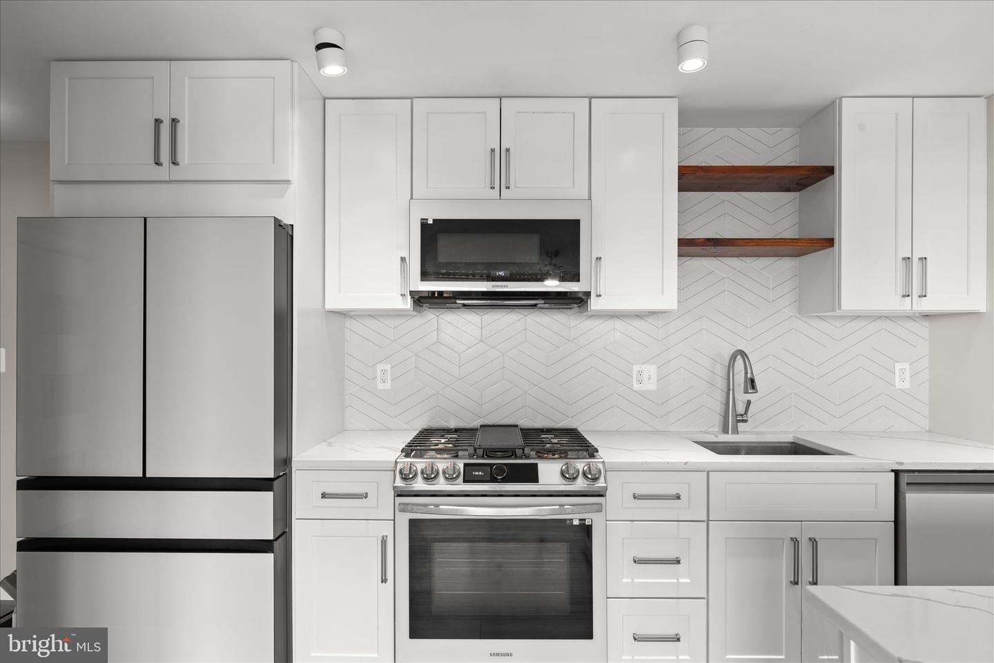 1301 S ARLINGTON RIDGE RD #609, ARLINGTON, Virginia 22202, 1 Bedroom Bedrooms, ,1 BathroomBathrooms,Residential,For sale,1301 S ARLINGTON RIDGE RD #609,VAAR2069138 MLS # VAAR2069138 1301 S ARLINGTON RIDGE RD #609, ARLINGTON, Virginia 22202, 1 Bedroom Bedrooms, ,1 BathroomBathrooms,Residential,For sale,1301 S ARLINGTON RIDGE RD #609,VAAR2069138 MLS # VAAR2069138