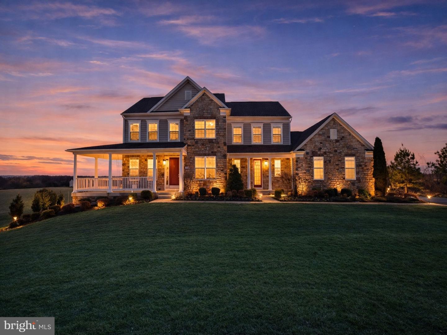 14342 TROTTERS RIDGE PL, NOKESVILLE, Virginia 20181, 5 Bedrooms Bedrooms, ,5 BathroomsBathrooms,Residential,For sale,14342 TROTTERS RIDGE PL,VAPW2112976 MLS # VAPW2112976