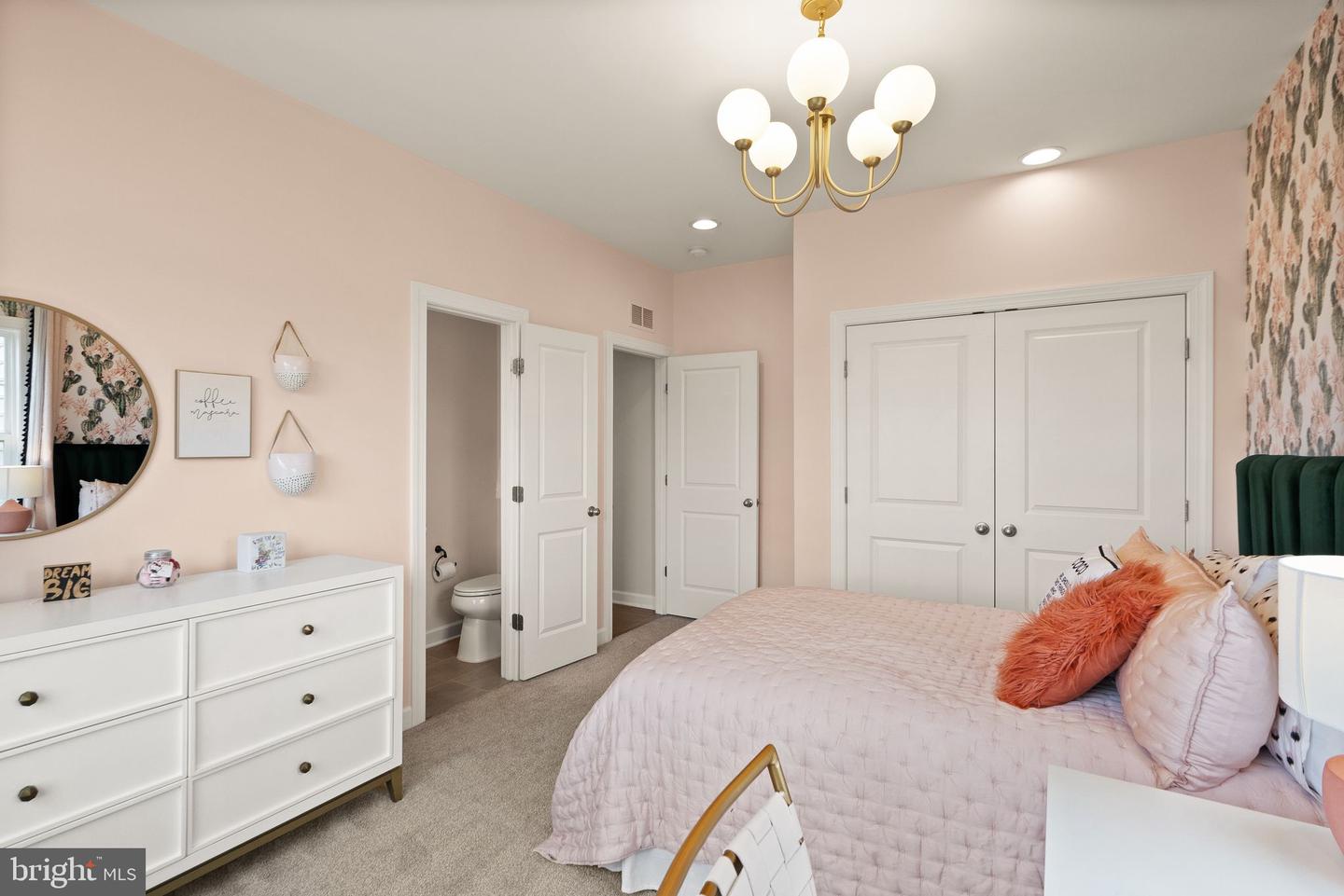 14342 TROTTERS RIDGE PL, NOKESVILLE, Virginia 20181, 5 Bedrooms Bedrooms, ,5 BathroomsBathrooms,Residential,For sale,14342 TROTTERS RIDGE PL,VAPW2112976 MLS # VAPW2112976