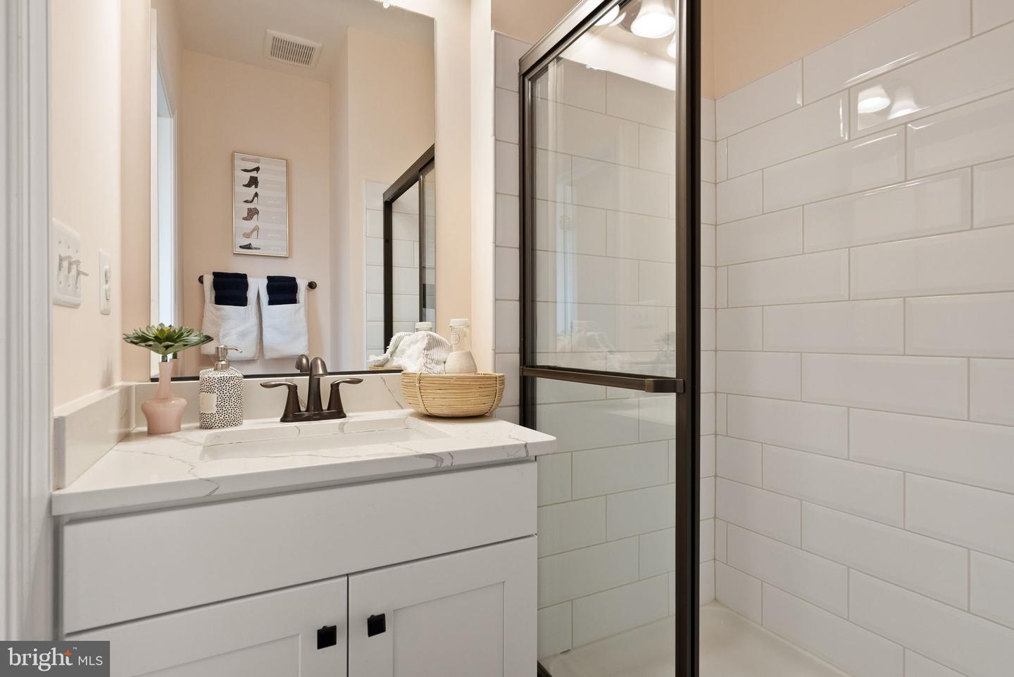 14342 TROTTERS RIDGE PL, NOKESVILLE, Virginia 20181, 5 Bedrooms Bedrooms, ,5 BathroomsBathrooms,Residential,For sale,14342 TROTTERS RIDGE PL,VAPW2112976 MLS # VAPW2112976