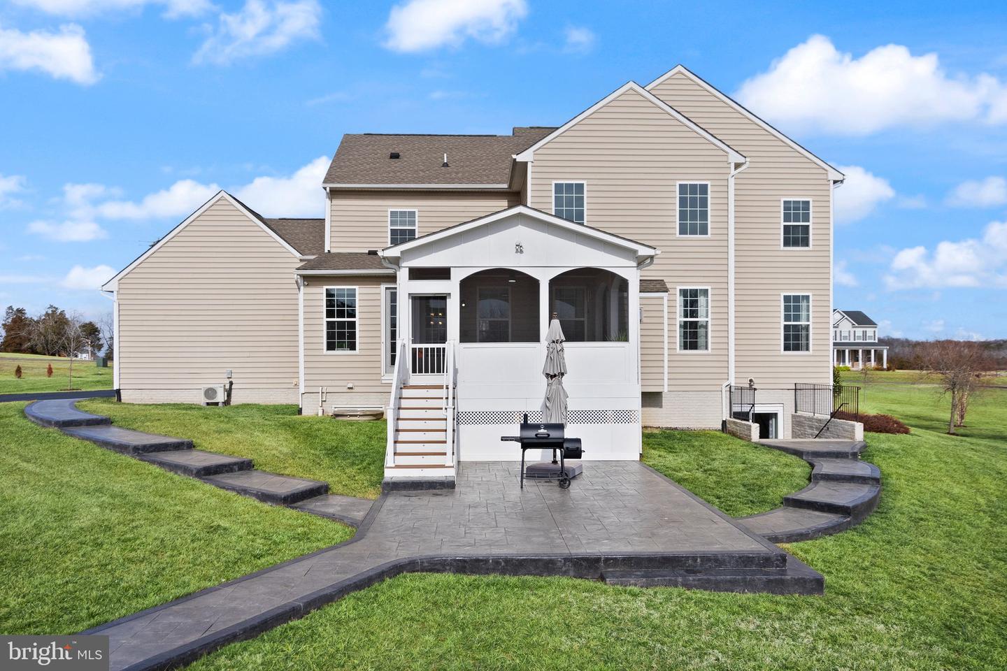 14342 TROTTERS RIDGE PL, NOKESVILLE, Virginia 20181, 5 Bedrooms Bedrooms, ,5 BathroomsBathrooms,Residential,For sale,14342 TROTTERS RIDGE PL,VAPW2112976 MLS # VAPW2112976