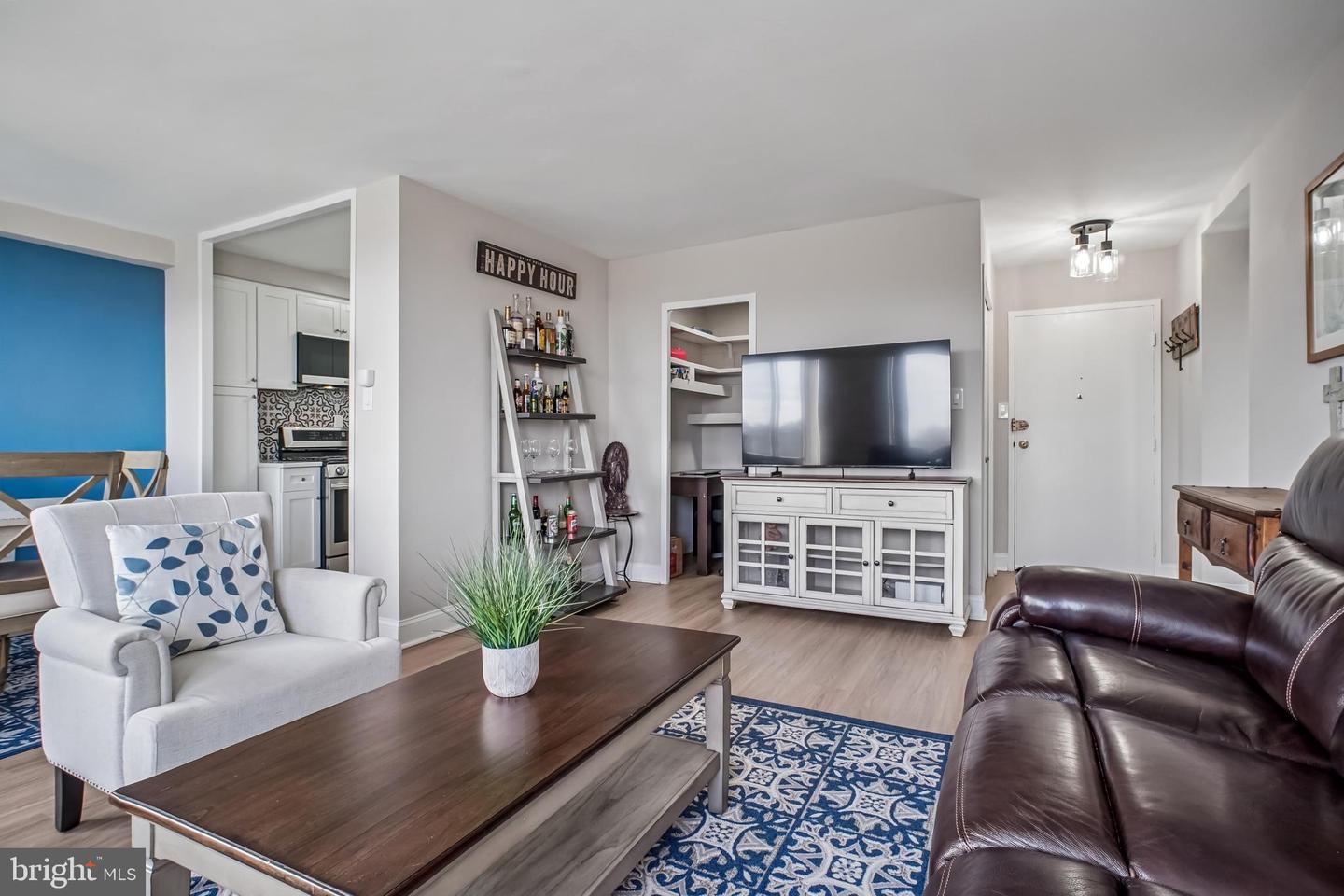 6621 WAKEFIELD DR #812, ALEXANDRIA, Virginia 22307, 1 Bedroom Bedrooms, 5 Rooms Rooms,1 BathroomBathrooms,Residential,For sale,6621 WAKEFIELD DR #812,VAFX2292162 MLS # VAFX2292162