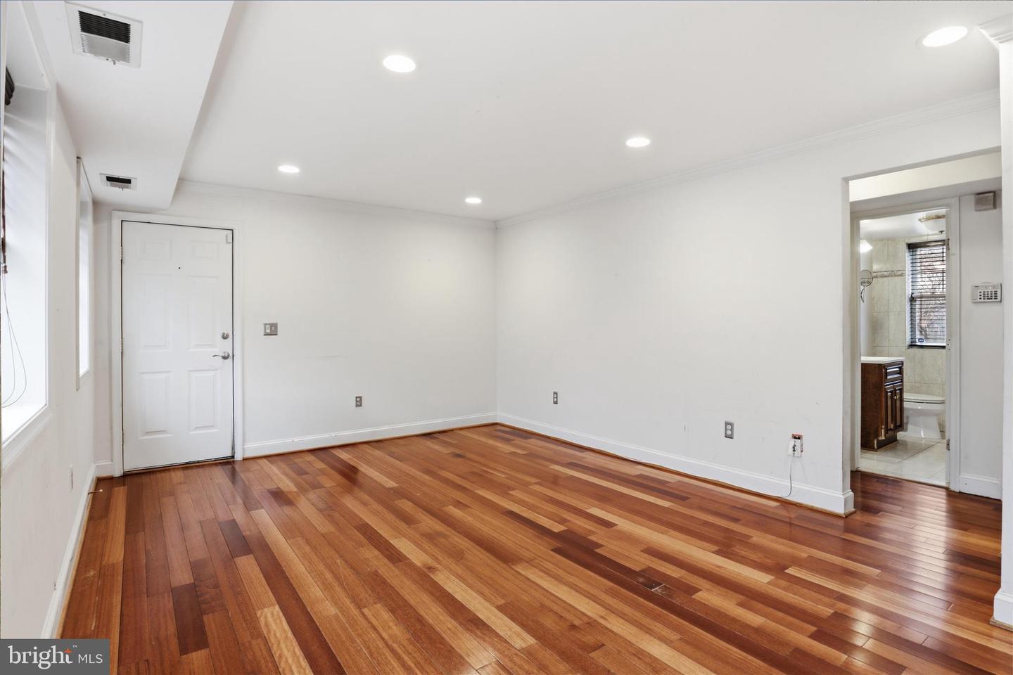 3866 9TH ST SE #102, WASHINGTON, District Of Columbia 20032, 2 Bedrooms Bedrooms, ,1 BathroomBathrooms,Residential,For sale,3866 9TH ST SE #102,DCDC2247184 MLS # DCDC2247184 3866 9TH ST SE #102, WASHINGTON, District Of Columbia 20032, 2 Bedrooms Bedrooms, ,1 BathroomBathrooms,Residential,For sale,3866 9TH ST SE #102,DCDC2247184 MLS # DCDC2247184