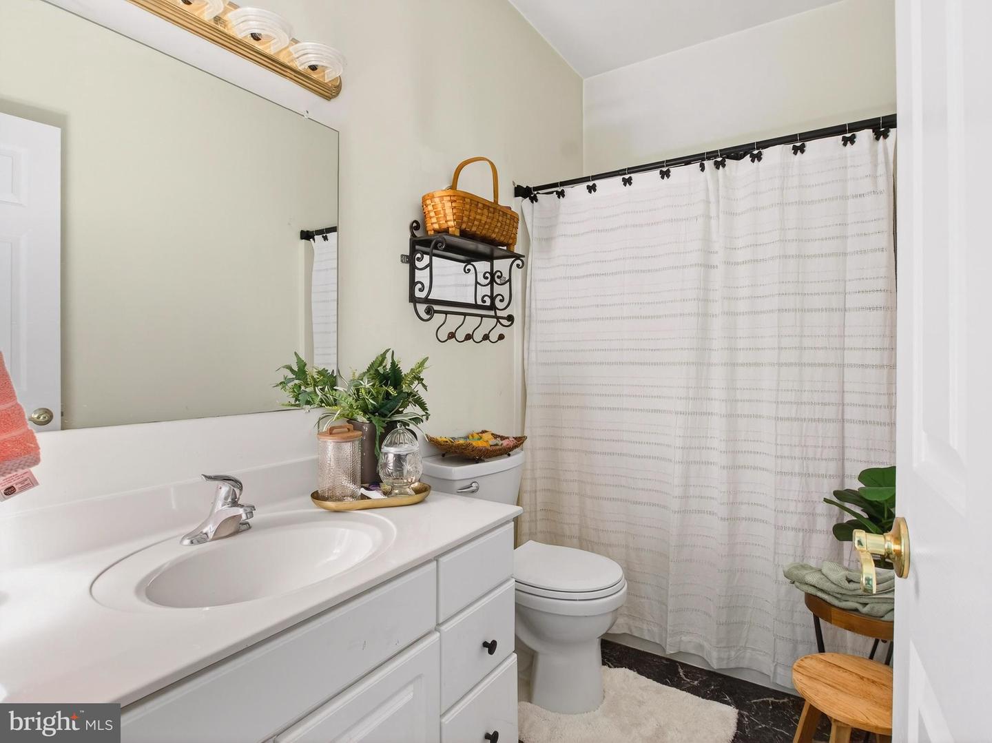 117 WOODGER CIR, LOUISA, Virginia 23093, 4 Bedrooms Bedrooms, ,2 BathroomsBathrooms,Residential,For sale,117 WOODGER CIR,VALA2009322 MLS # VALA2009322