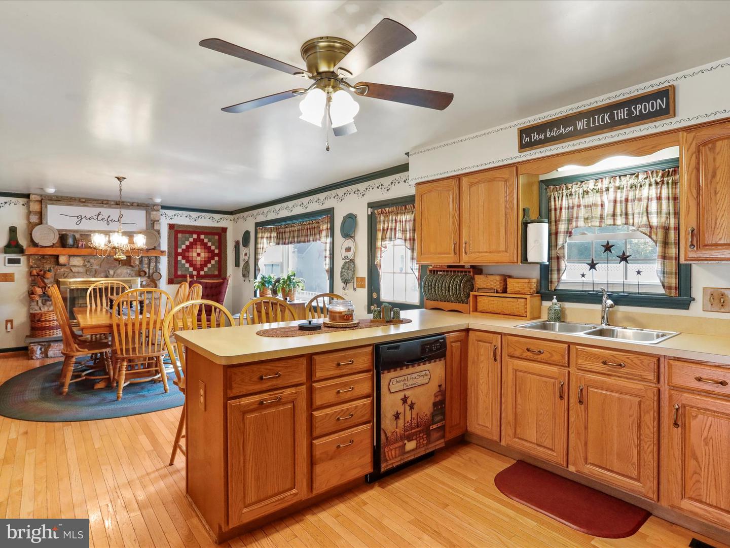 1055 GOODVIEW DR, FRONT ROYAL, Virginia 22630, 5 Bedrooms Bedrooms, ,3 BathroomsBathrooms,Residential,For sale,1055 GOODVIEW DR,VAWR2013480 MLS # VAWR2013480