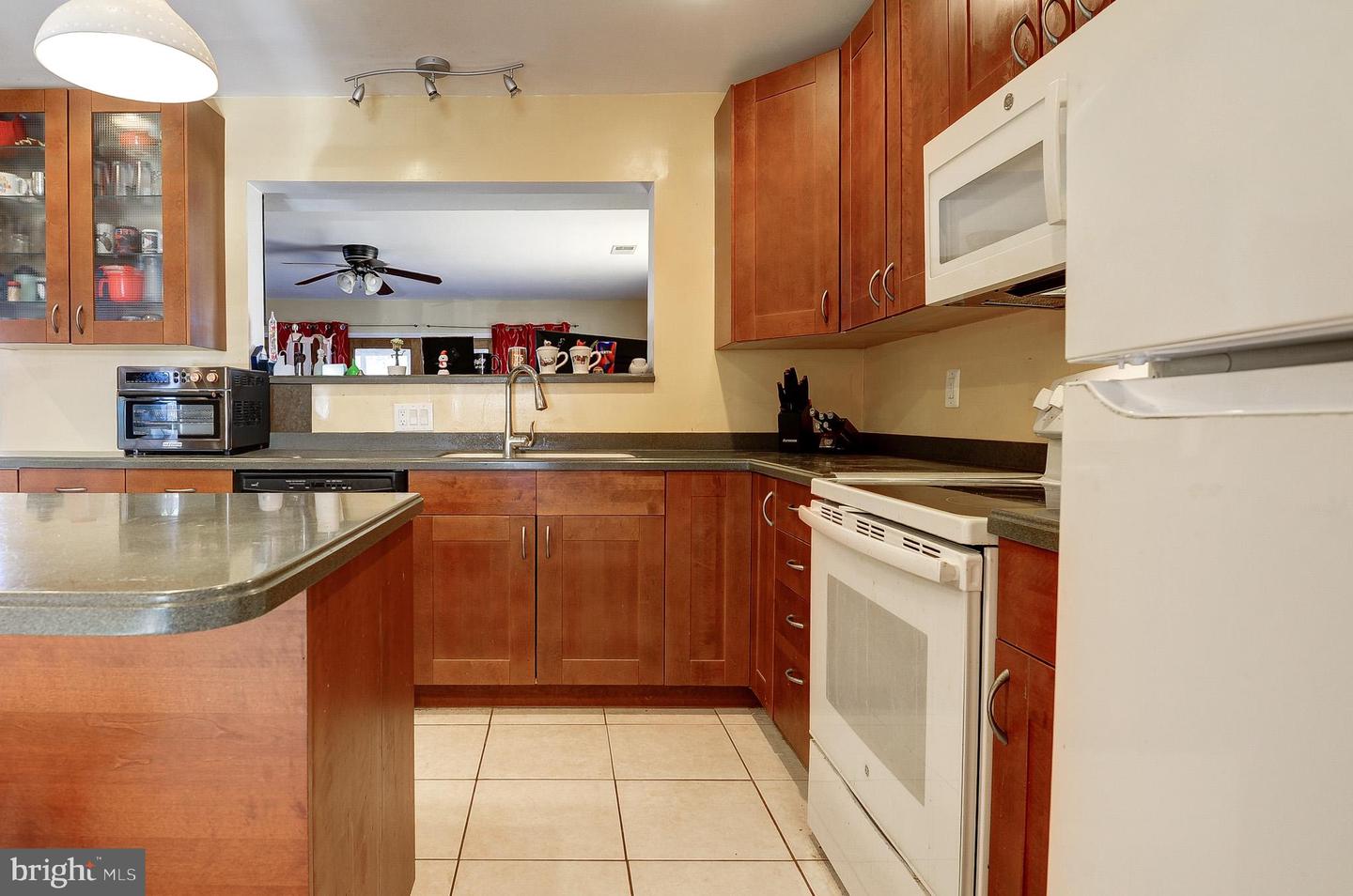 1118 S WILLIAMSBURG CT, STERLING, Virginia 20164, 4 Bedrooms Bedrooms, ,2 BathroomsBathrooms,Residential,For sale,1118 S WILLIAMSBURG CT,VALO2116470 MLS # VALO2116470