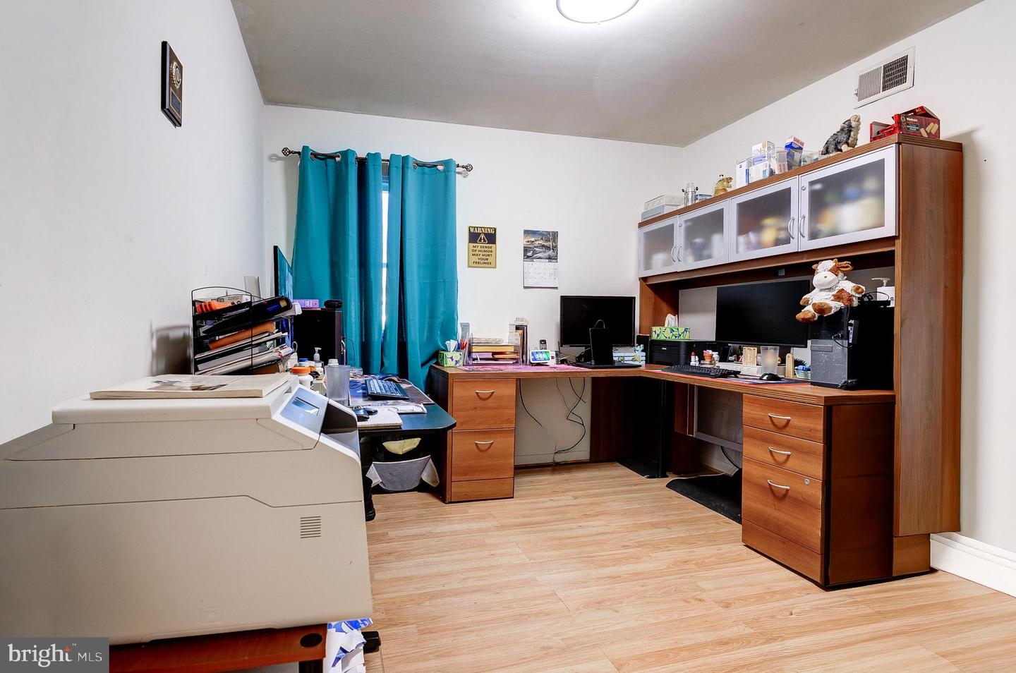 1118 S WILLIAMSBURG CT, STERLING, Virginia 20164, 4 Bedrooms Bedrooms, ,2 BathroomsBathrooms,Residential,For sale,1118 S WILLIAMSBURG CT,VALO2116470 MLS # VALO2116470