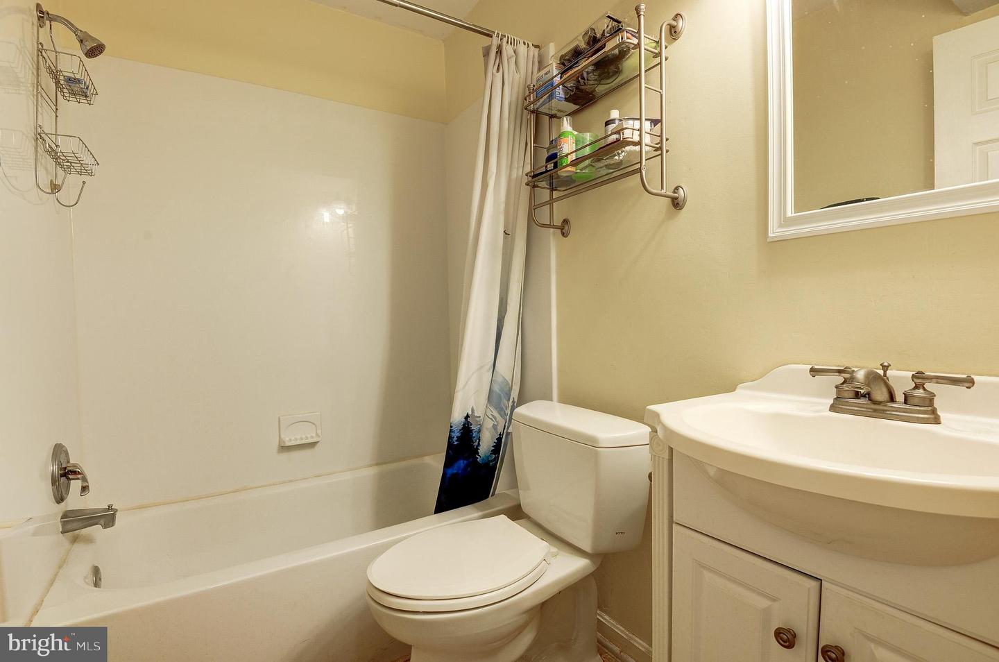 1118 S WILLIAMSBURG CT, STERLING, Virginia 20164, 4 Bedrooms Bedrooms, ,2 BathroomsBathrooms,Residential,For sale,1118 S WILLIAMSBURG CT,VALO2116470 MLS # VALO2116470