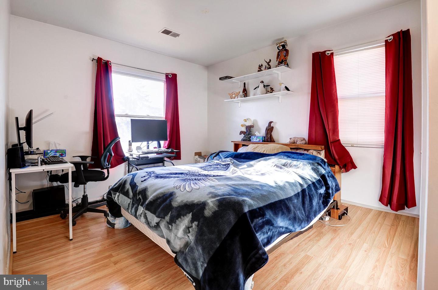 1118 S WILLIAMSBURG CT, STERLING, Virginia 20164, 4 Bedrooms Bedrooms, ,2 BathroomsBathrooms,Residential,For sale,1118 S WILLIAMSBURG CT,VALO2116470 MLS # VALO2116470