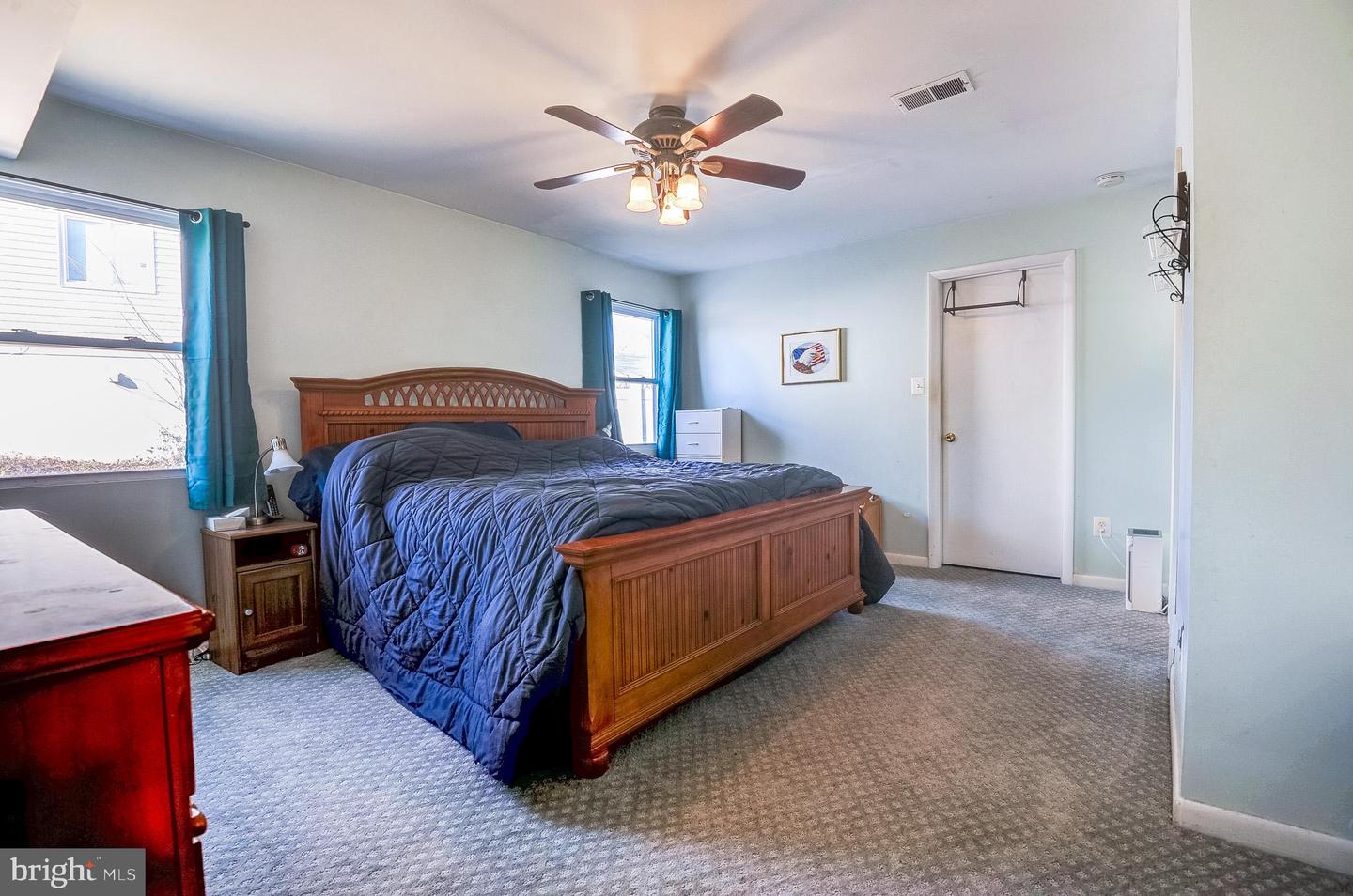 1118 S WILLIAMSBURG CT, STERLING, Virginia 20164, 4 Bedrooms Bedrooms, ,2 BathroomsBathrooms,Residential,For sale,1118 S WILLIAMSBURG CT,VALO2116470 MLS # VALO2116470