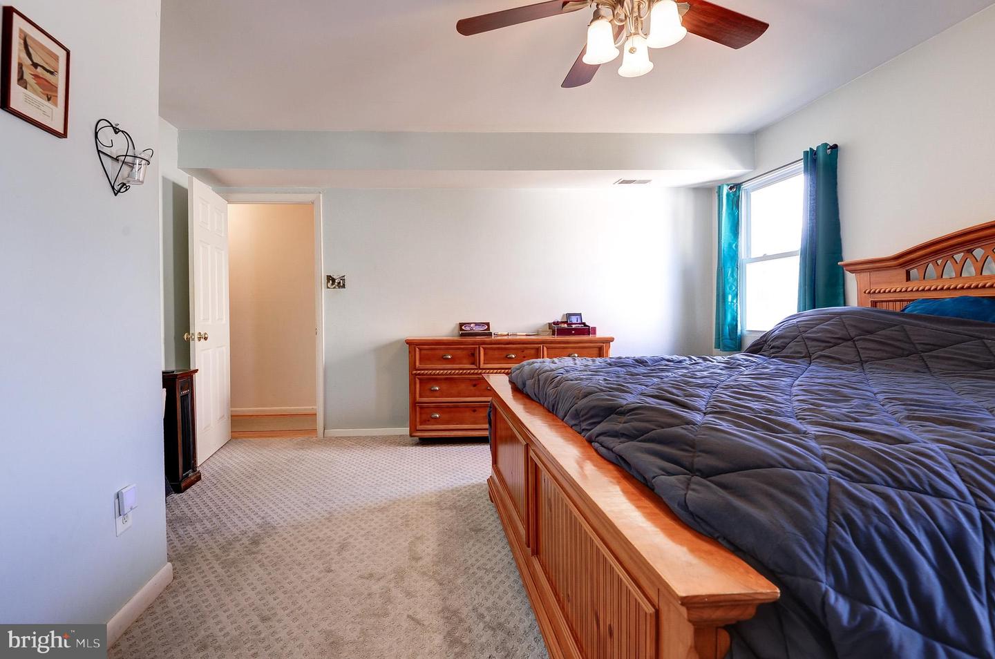 1118 S WILLIAMSBURG CT, STERLING, Virginia 20164, 4 Bedrooms Bedrooms, ,2 BathroomsBathrooms,Residential,For sale,1118 S WILLIAMSBURG CT,VALO2116470 MLS # VALO2116470