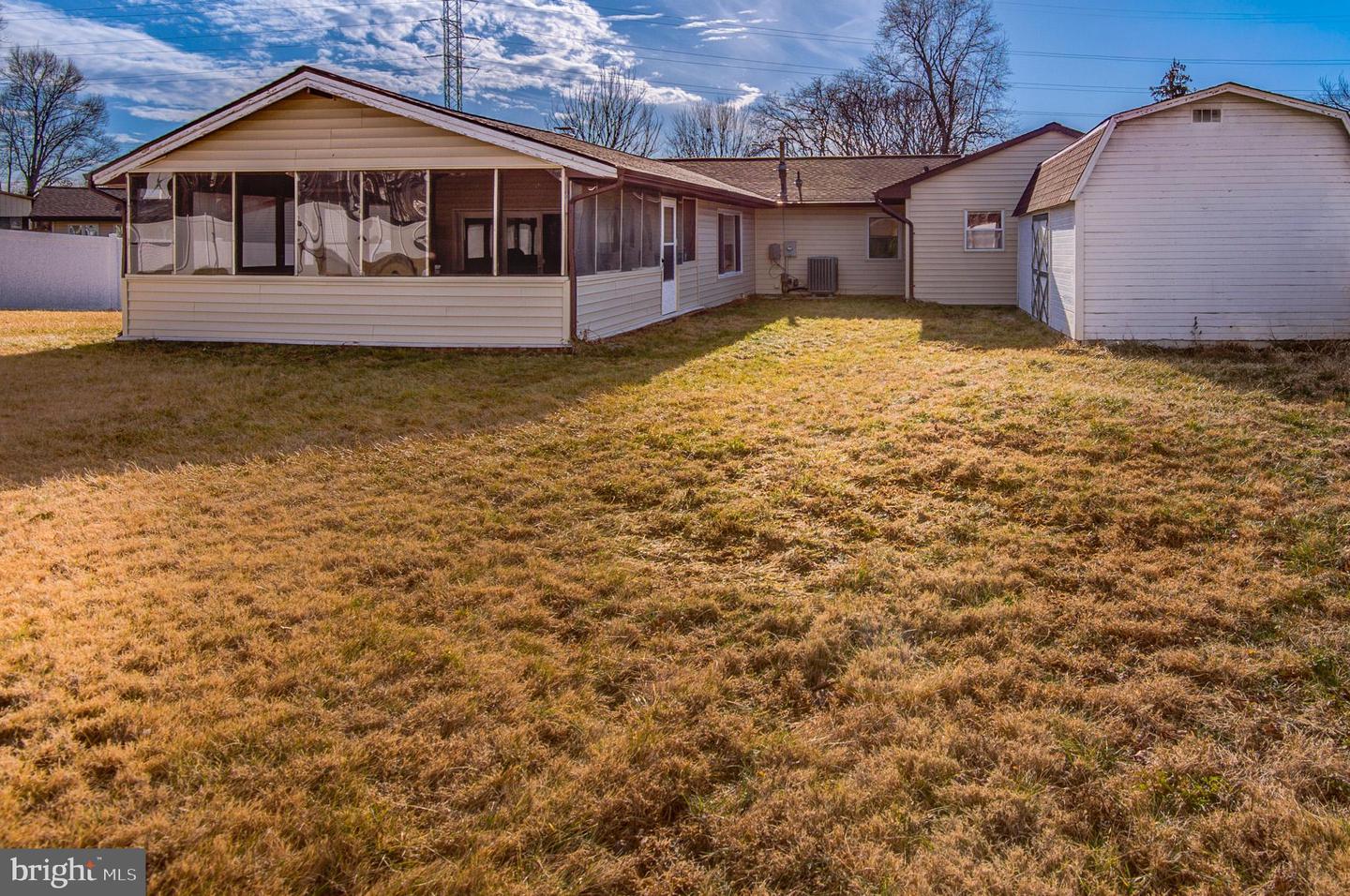 1118 S WILLIAMSBURG CT, STERLING, Virginia 20164, 4 Bedrooms Bedrooms, ,2 BathroomsBathrooms,Residential,For sale,1118 S WILLIAMSBURG CT,VALO2116470 MLS # VALO2116470