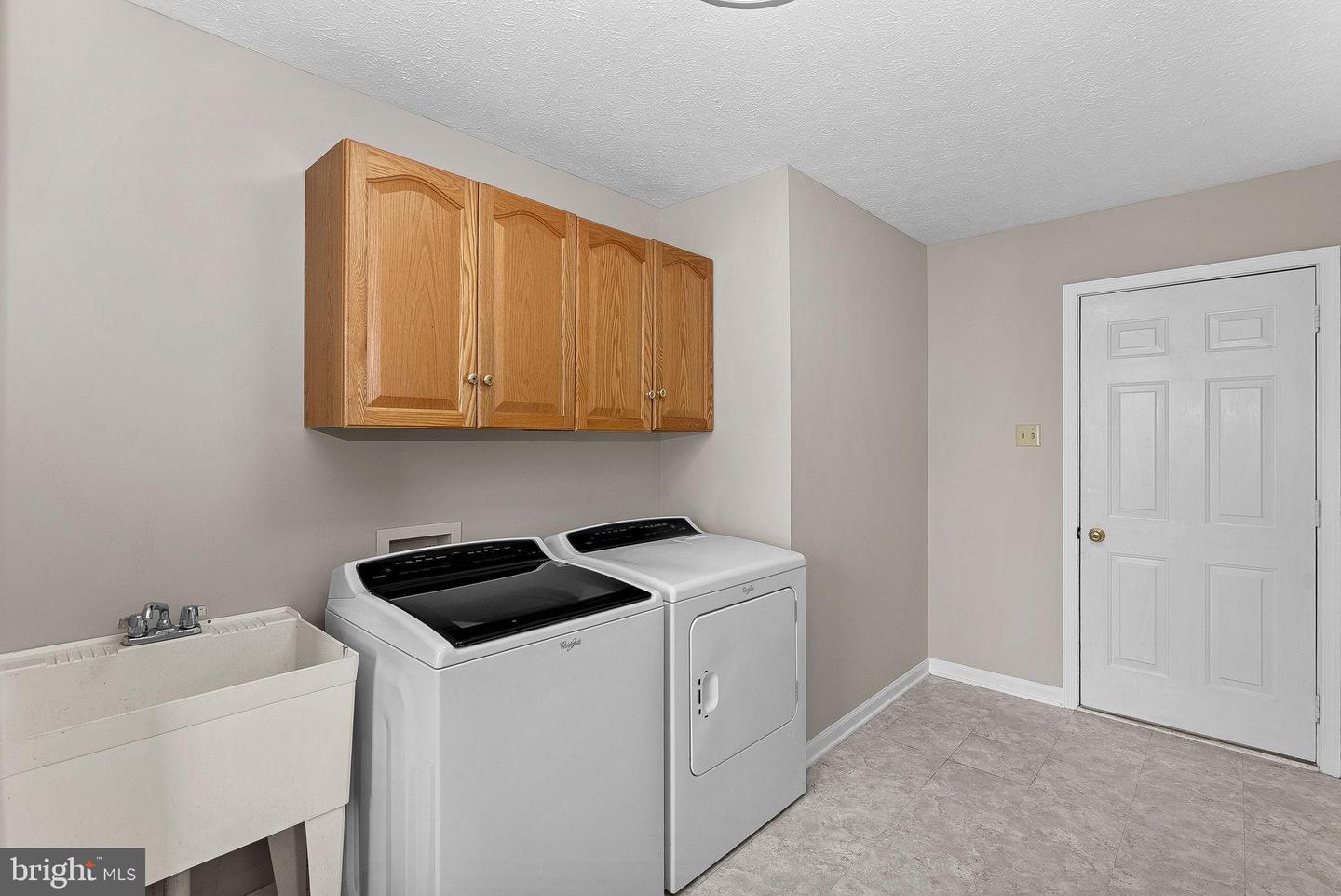 528 NORTHWOOD CIR, CROSS JUNCTION, Virginia 22625, 4 Bedrooms Bedrooms, 11 Rooms Rooms,2 BathroomsBathrooms,Residential,For sale,528 NORTHWOOD CIR,VAFV2039732 MLS # VAFV2039732