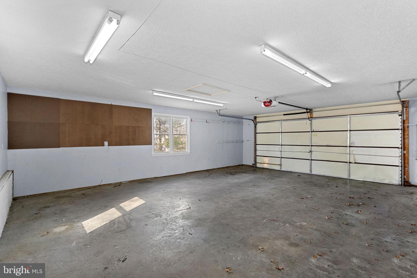 528 NORTHWOOD CIR, CROSS JUNCTION, Virginia 22625, 4 Bedrooms Bedrooms, 11 Rooms Rooms,2 BathroomsBathrooms,Residential,For sale,528 NORTHWOOD CIR,VAFV2039732 MLS # VAFV2039732