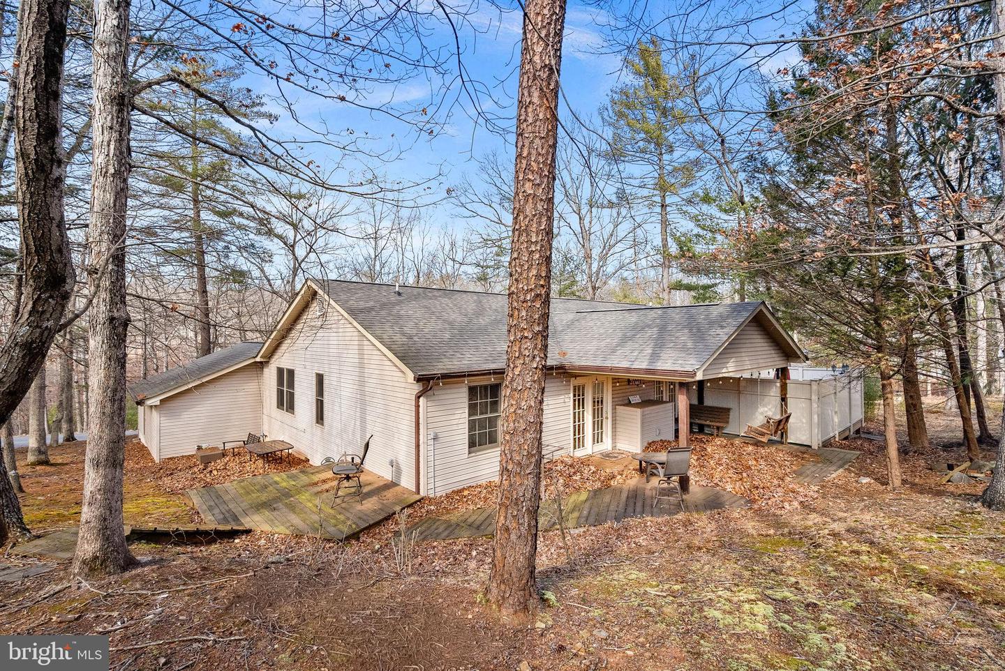 528 NORTHWOOD CIR, CROSS JUNCTION, Virginia 22625, 4 Bedrooms Bedrooms, 11 Rooms Rooms,2 BathroomsBathrooms,Residential,For sale,528 NORTHWOOD CIR,VAFV2039732 MLS # VAFV2039732