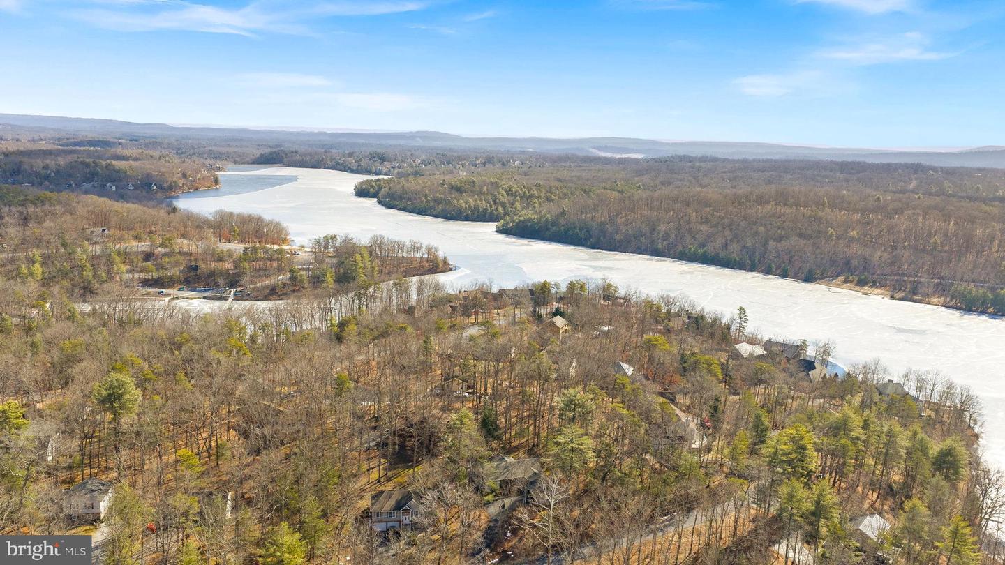 528 NORTHWOOD CIR, CROSS JUNCTION, Virginia 22625, 4 Bedrooms Bedrooms, 11 Rooms Rooms,2 BathroomsBathrooms,Residential,For sale,528 NORTHWOOD CIR,VAFV2039732 MLS # VAFV2039732