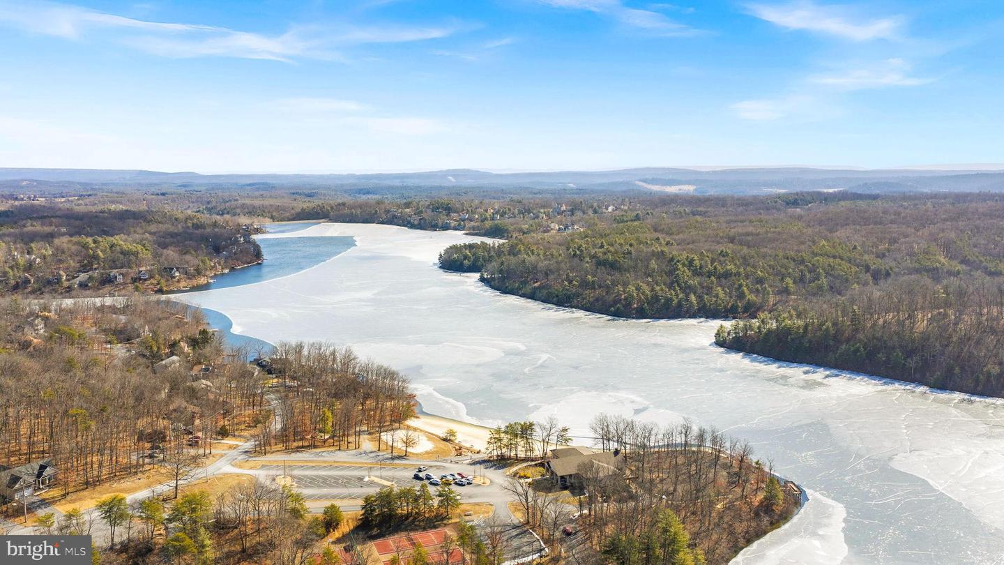 528 NORTHWOOD CIR, CROSS JUNCTION, Virginia 22625, 4 Bedrooms Bedrooms, 11 Rooms Rooms,2 BathroomsBathrooms,Residential,For sale,528 NORTHWOOD CIR,VAFV2039732 MLS # VAFV2039732