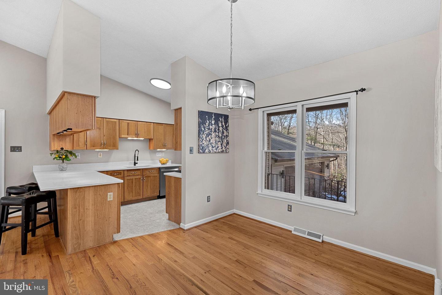 528 NORTHWOOD CIR, CROSS JUNCTION, Virginia 22625, 4 Bedrooms Bedrooms, 11 Rooms Rooms,2 BathroomsBathrooms,Residential,For sale,528 NORTHWOOD CIR,VAFV2039732 MLS # VAFV2039732