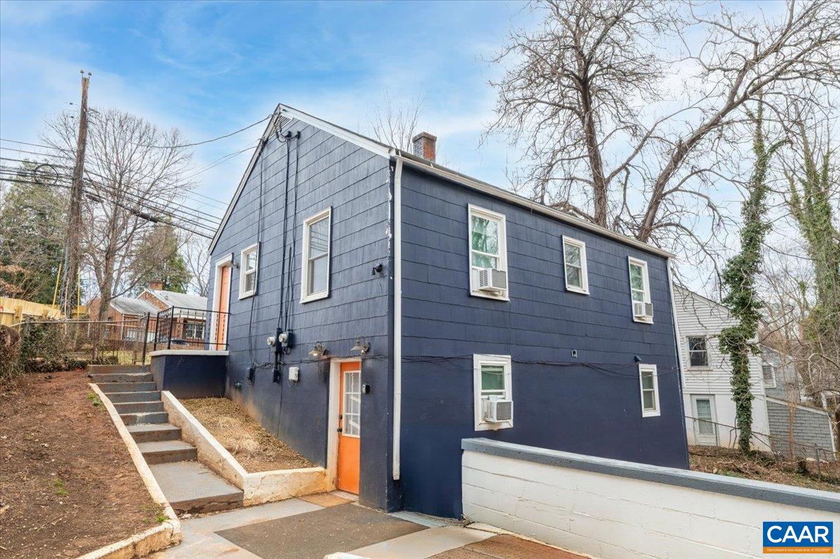 1210 CHERRY AVE, CHARLOTTESVILLE, Virginia 22903, ,Residential,1210 CHERRY AVE,673654 MLS # 673654