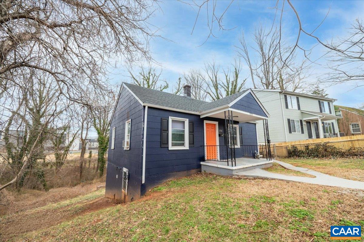 1210 CHERRY AVE, CHARLOTTESVILLE, Virginia 22903, ,Residential,1210 CHERRY AVE,673654 MLS # 673654