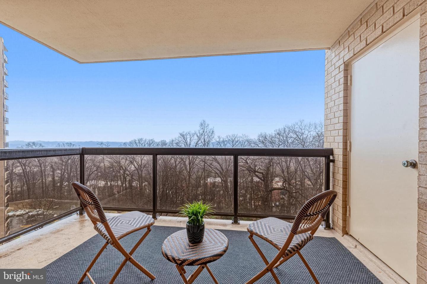 309 YOAKUM PKWY #1003, ALEXANDRIA, Virginia 22304, 2 Bedrooms Bedrooms, 4 Rooms Rooms,2 BathroomsBathrooms,Residential,For sale,309 YOAKUM PKWY #1003,VAAX2054404 MLS # VAAX2054404