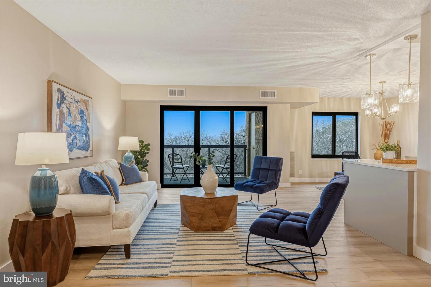 309 YOAKUM PKWY #1003, ALEXANDRIA, Virginia 22304, 2 Bedrooms Bedrooms, 4 Rooms Rooms,2 BathroomsBathrooms,Residential,For sale,309 YOAKUM PKWY #1003,VAAX2054404 MLS # VAAX2054404