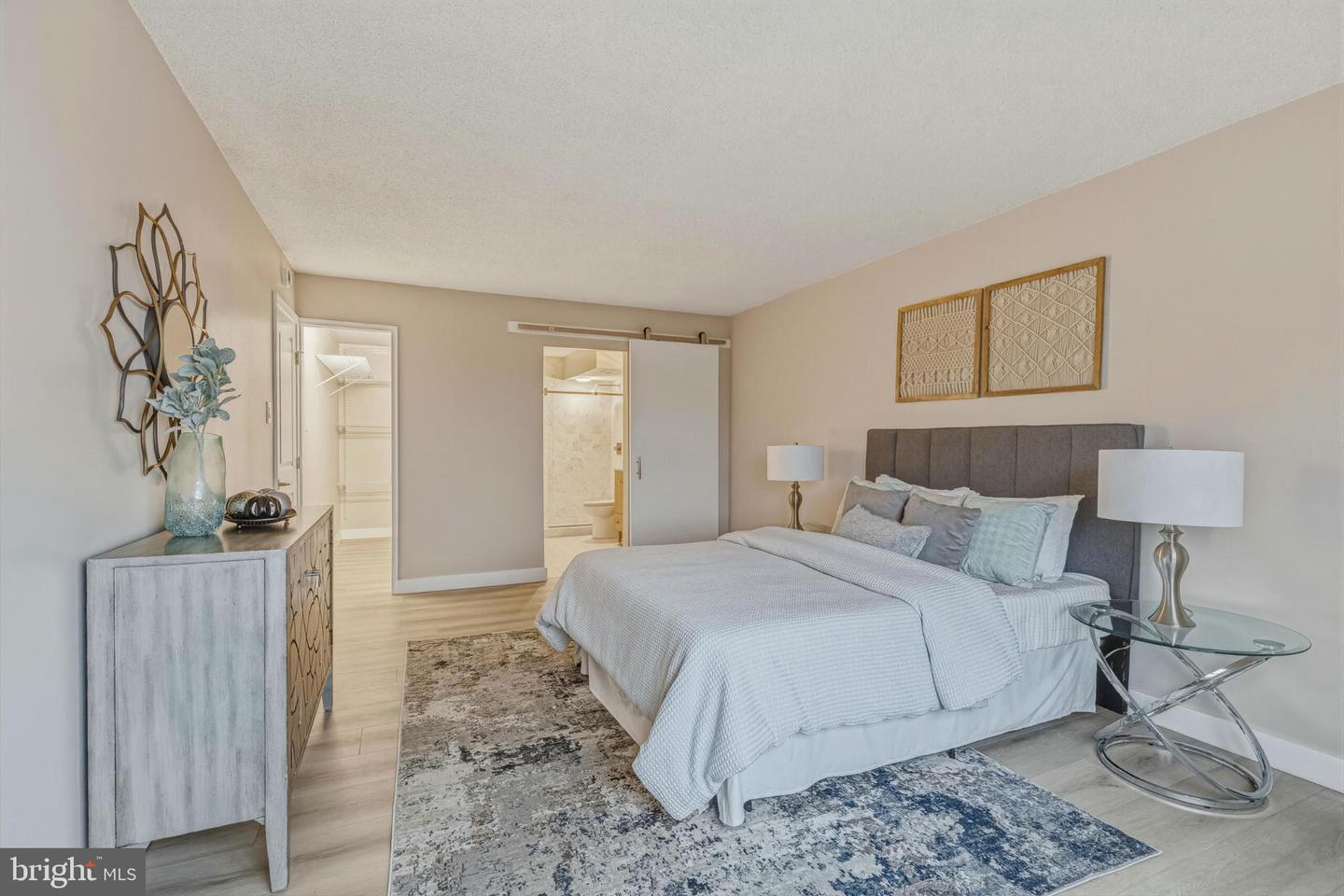 309 YOAKUM PKWY #1003, ALEXANDRIA, Virginia 22304, 2 Bedrooms Bedrooms, 4 Rooms Rooms,2 BathroomsBathrooms,Residential,For sale,309 YOAKUM PKWY #1003,VAAX2054404 MLS # VAAX2054404