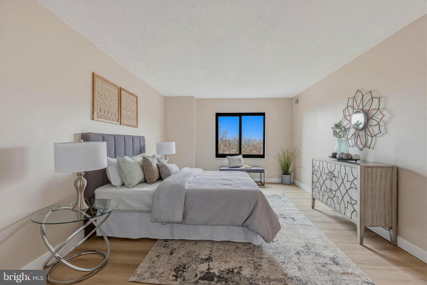 309 YOAKUM PKWY #1003, ALEXANDRIA, Virginia 22304, 2 Bedrooms Bedrooms, 4 Rooms Rooms,2 BathroomsBathrooms,Residential,For sale,309 YOAKUM PKWY #1003,VAAX2054404 MLS # VAAX2054404