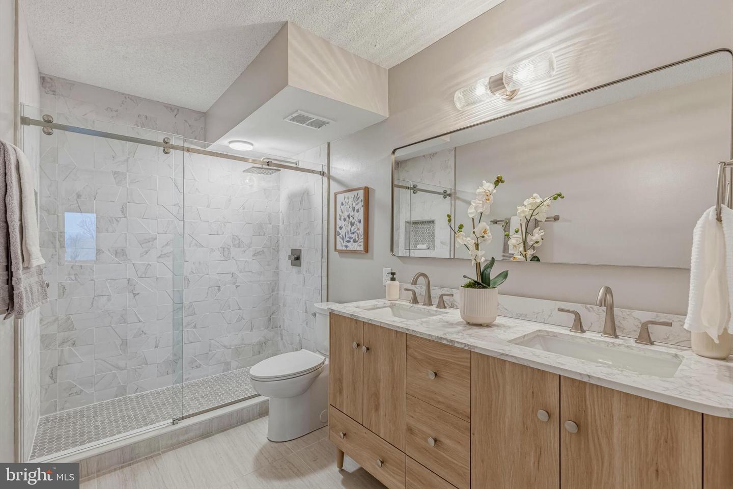 309 YOAKUM PKWY #1003, ALEXANDRIA, Virginia 22304, 2 Bedrooms Bedrooms, 4 Rooms Rooms,2 BathroomsBathrooms,Residential,For sale,309 YOAKUM PKWY #1003,VAAX2054404 MLS # VAAX2054404