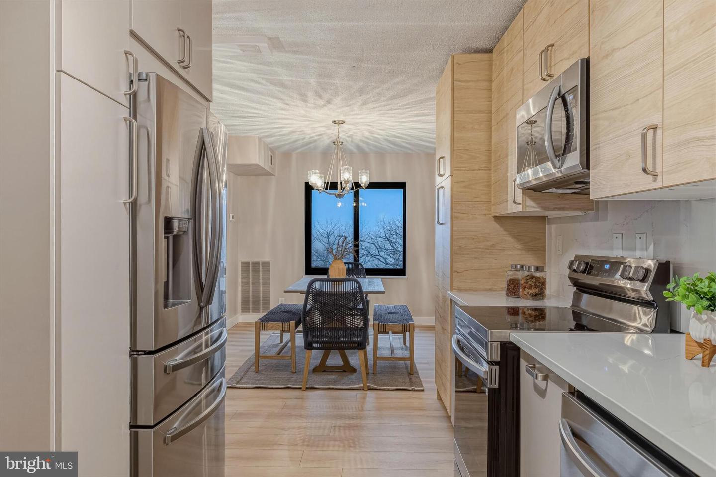 309 YOAKUM PKWY #1003, ALEXANDRIA, Virginia 22304, 2 Bedrooms Bedrooms, 4 Rooms Rooms,2 BathroomsBathrooms,Residential,For sale,309 YOAKUM PKWY #1003,VAAX2054404 MLS # VAAX2054404