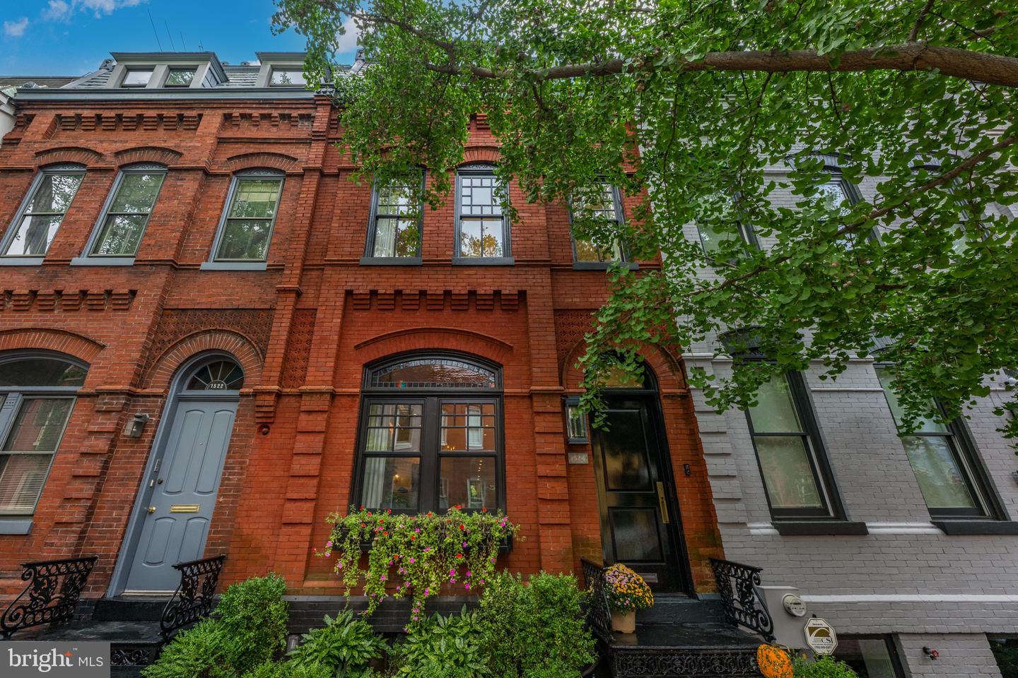 1524 SWANN ST NW, WASHINGTON, District Of Columbia 20009, 5 Bedrooms Bedrooms, 9 Rooms Rooms,3 BathroomsBathrooms,Residential,For sale,1524 SWANN ST NW,DCDC2247466 MLS # DCDC2247466