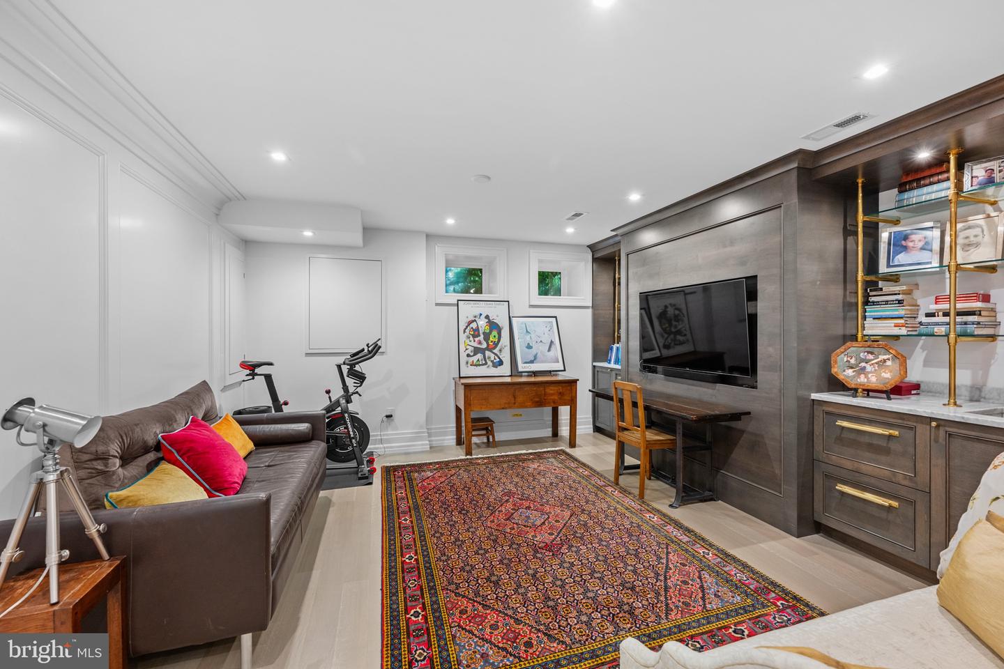 1524 SWANN ST NW, WASHINGTON, District Of Columbia 20009, 5 Bedrooms Bedrooms, 9 Rooms Rooms,3 BathroomsBathrooms,Residential,For sale,1524 SWANN ST NW,DCDC2247466 MLS # DCDC2247466