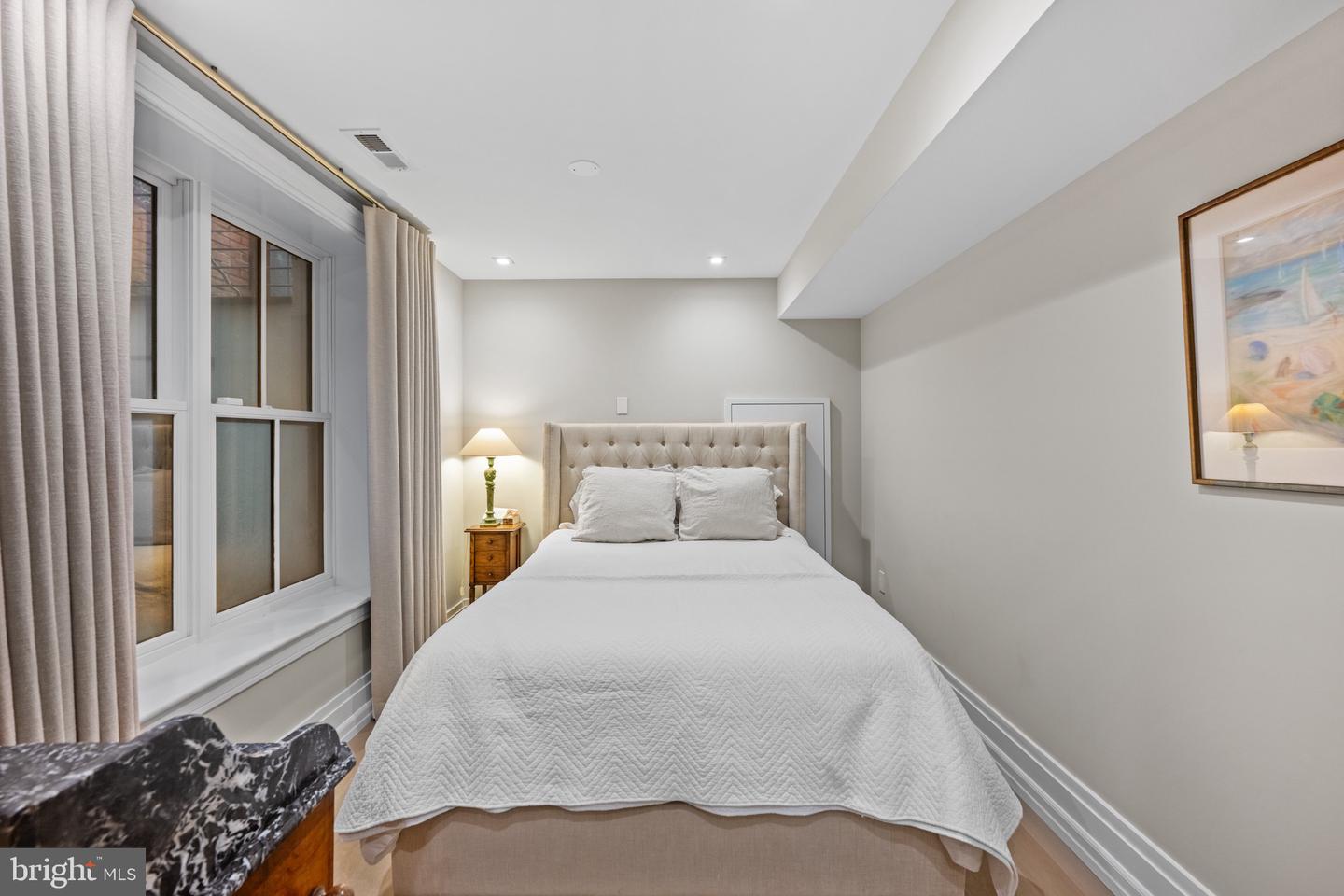 1524 SWANN ST NW, WASHINGTON, District Of Columbia 20009, 5 Bedrooms Bedrooms, 9 Rooms Rooms,3 BathroomsBathrooms,Residential,For sale,1524 SWANN ST NW,DCDC2247466 MLS # DCDC2247466