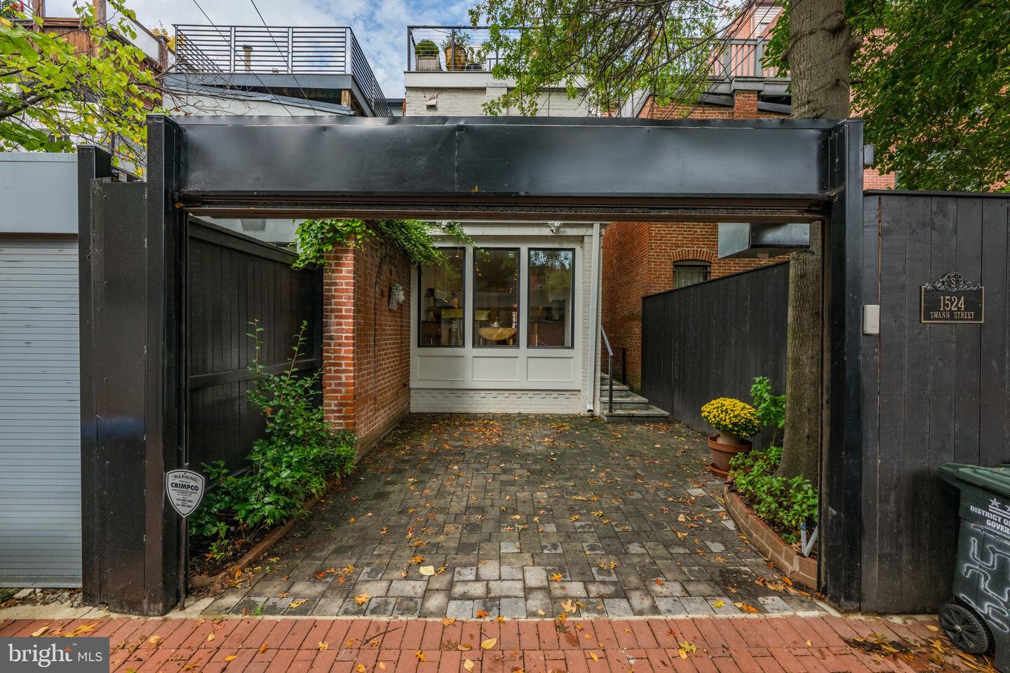 1524 SWANN ST NW, WASHINGTON, District Of Columbia 20009, 5 Bedrooms Bedrooms, 9 Rooms Rooms,3 BathroomsBathrooms,Residential,For sale,1524 SWANN ST NW,DCDC2247466 MLS # DCDC2247466