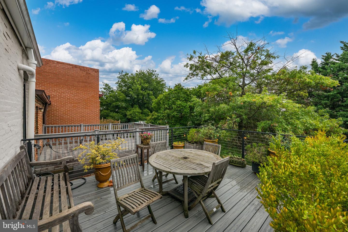 1524 SWANN ST NW, WASHINGTON, District Of Columbia 20009, 5 Bedrooms Bedrooms, 9 Rooms Rooms,3 BathroomsBathrooms,Residential,For sale,1524 SWANN ST NW,DCDC2247466 MLS # DCDC2247466