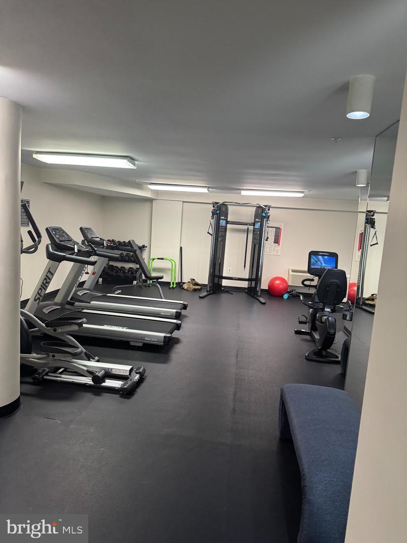 301 S REYNOLDS ST #611, ALEXANDRIA, Virginia 22304, 1 Bedroom Bedrooms, 5 Rooms Rooms,1 BathroomBathrooms,Residential,For sale,301 S REYNOLDS ST #611,VAAX2054432 MLS # VAAX2054432