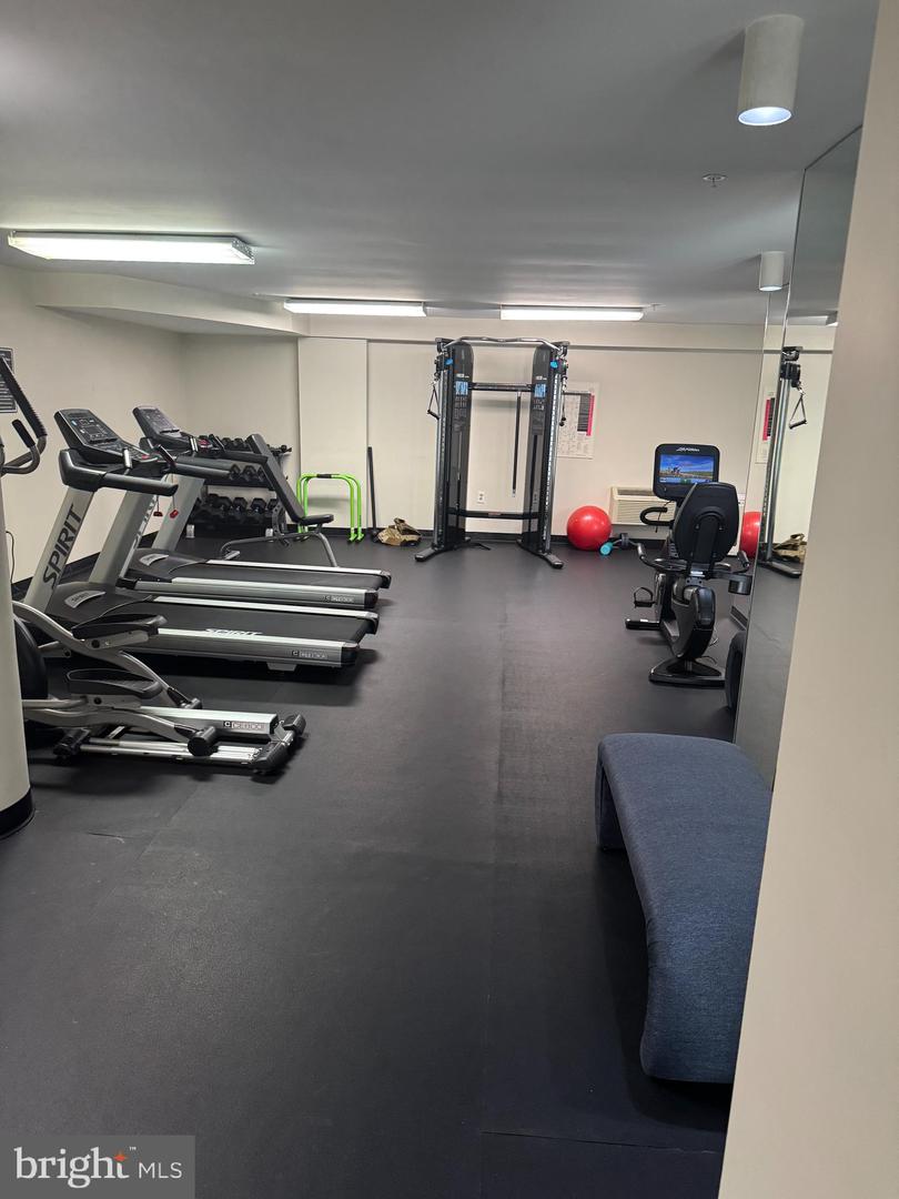 301 S REYNOLDS ST #611, ALEXANDRIA, Virginia 22304, 1 Bedroom Bedrooms, 5 Rooms Rooms,1 BathroomBathrooms,Residential,For sale,301 S REYNOLDS ST #611,VAAX2054432 MLS # VAAX2054432