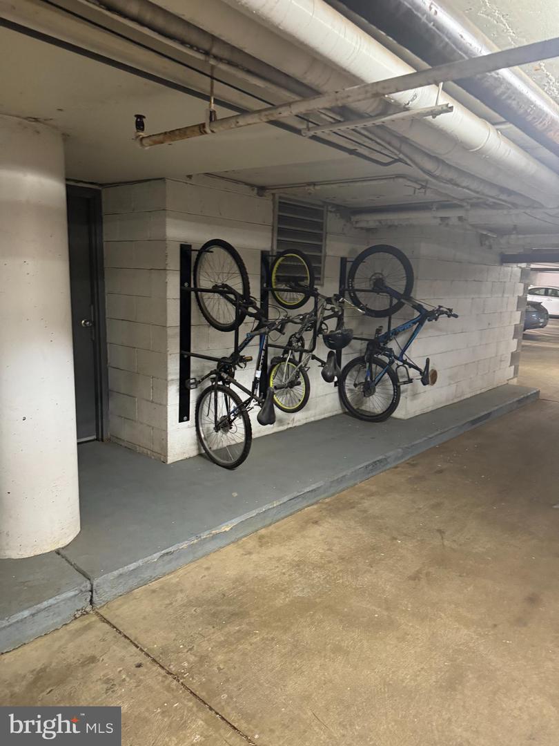 301 S REYNOLDS ST #611, ALEXANDRIA, Virginia 22304, 1 Bedroom Bedrooms, 5 Rooms Rooms,1 BathroomBathrooms,Residential,For sale,301 S REYNOLDS ST #611,VAAX2054432 MLS # VAAX2054432