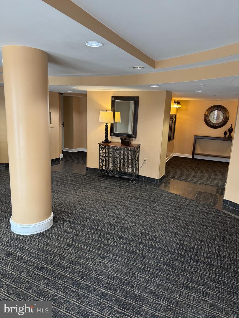 301 S REYNOLDS ST #611, ALEXANDRIA, Virginia 22304, 1 Bedroom Bedrooms, 5 Rooms Rooms,1 BathroomBathrooms,Residential,For sale,301 S REYNOLDS ST #611,VAAX2054432 MLS # VAAX2054432