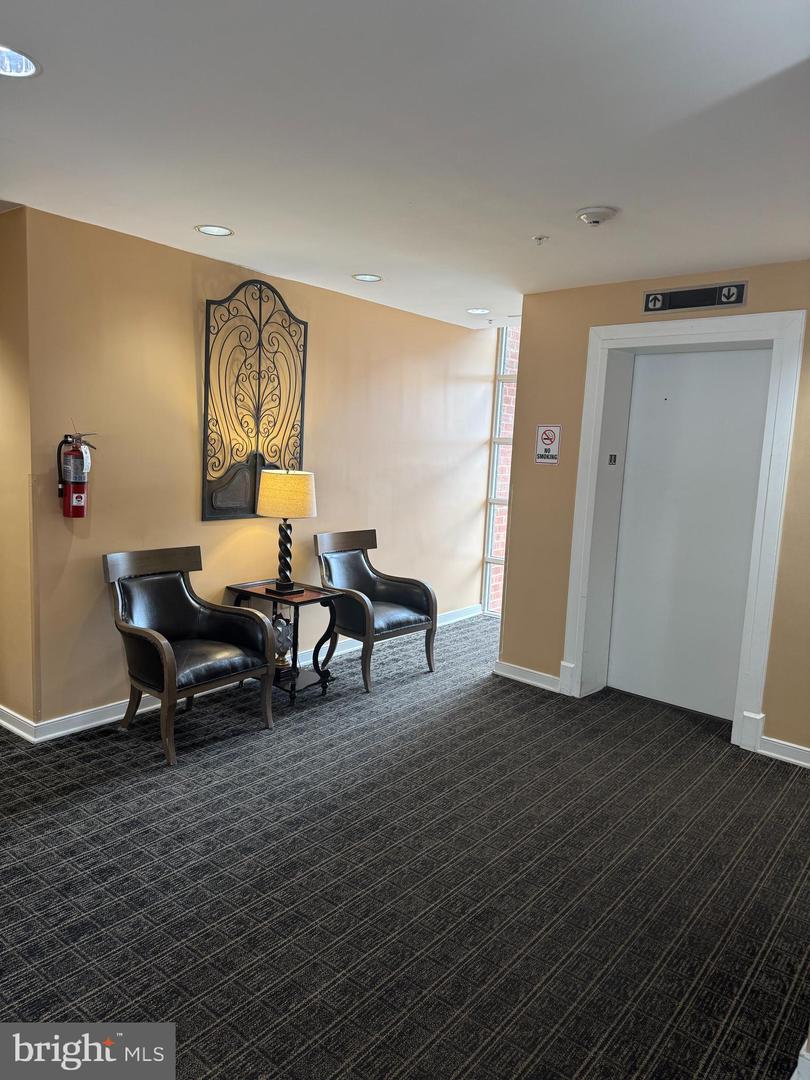 301 S REYNOLDS ST #611, ALEXANDRIA, Virginia 22304, 1 Bedroom Bedrooms, 5 Rooms Rooms,1 BathroomBathrooms,Residential,For sale,301 S REYNOLDS ST #611,VAAX2054432 MLS # VAAX2054432