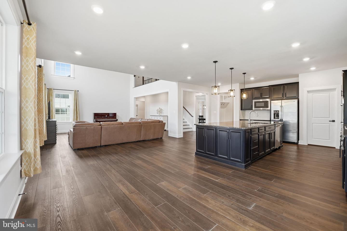 15642 CALUM CT, HAYMARKET, Virginia 20169, 5 Bedrooms Bedrooms, ,5 BathroomsBathrooms,Residential,For sale,15642 CALUM CT,VAPW2113126 MLS # VAPW2113126