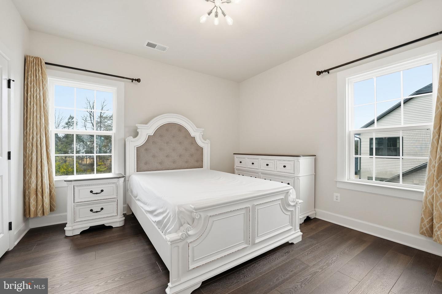 15642 CALUM CT, HAYMARKET, Virginia 20169, 5 Bedrooms Bedrooms, ,5 BathroomsBathrooms,Residential,For sale,15642 CALUM CT,VAPW2113126 MLS # VAPW2113126