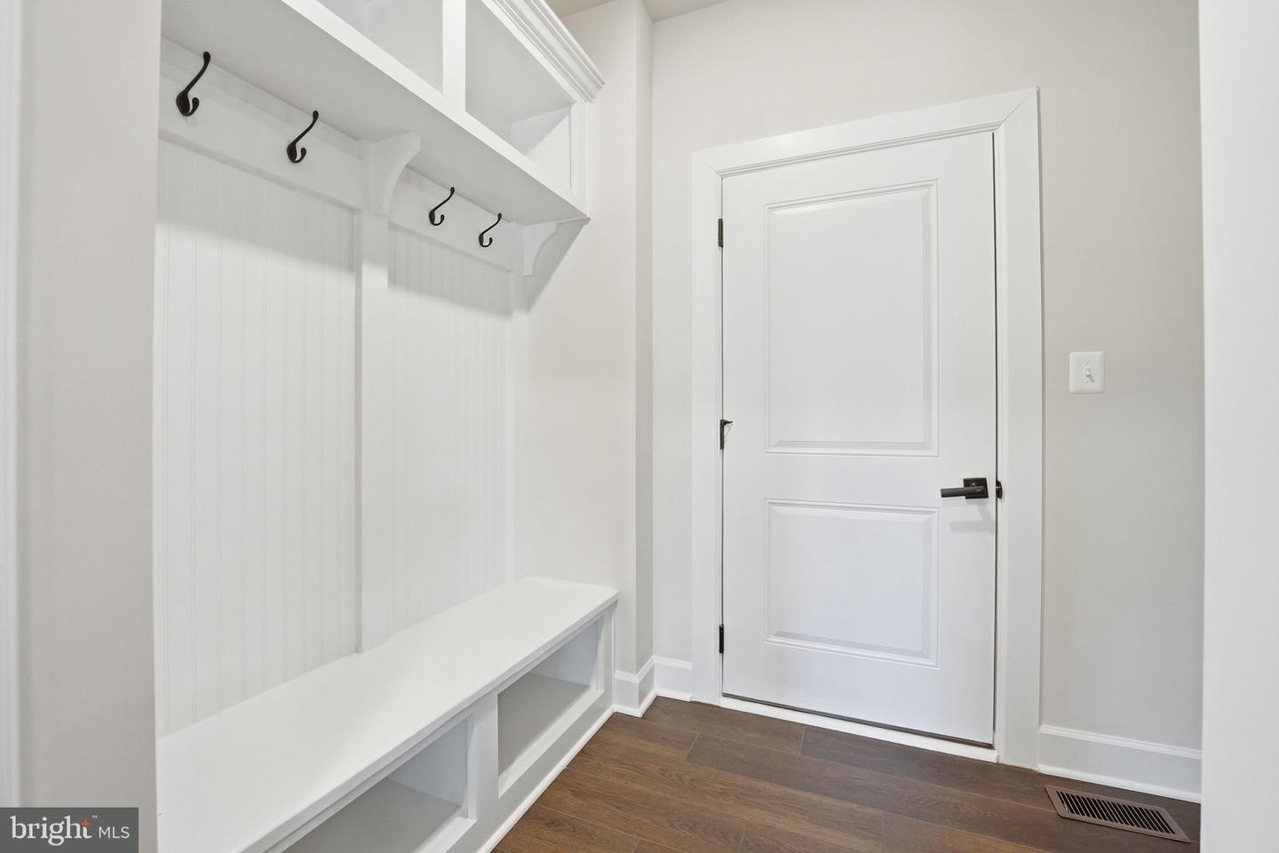 15642 CALUM CT, HAYMARKET, Virginia 20169, 5 Bedrooms Bedrooms, ,5 BathroomsBathrooms,Residential,For sale,15642 CALUM CT,VAPW2113126 MLS # VAPW2113126