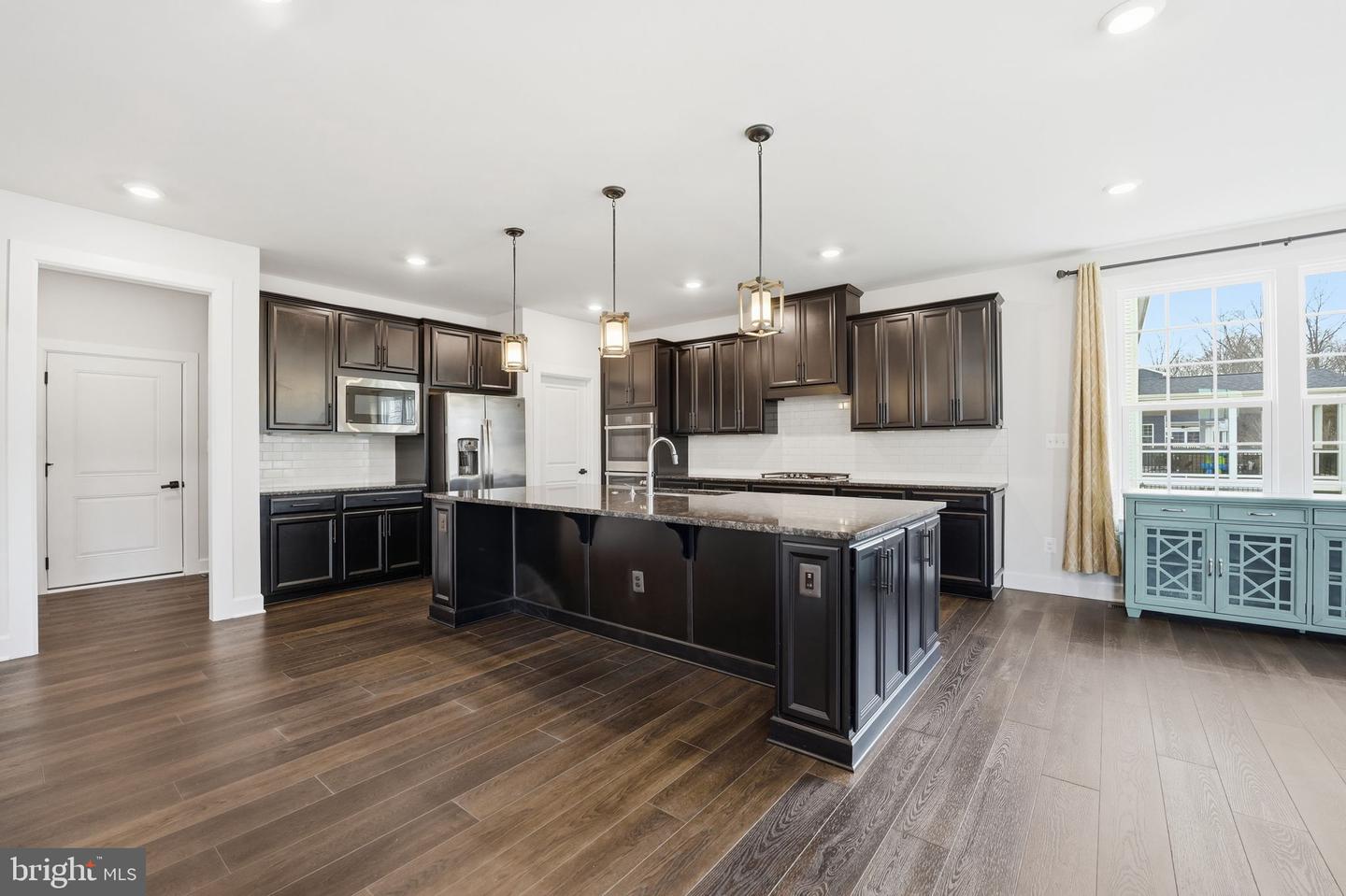 15642 CALUM CT, HAYMARKET, Virginia 20169, 5 Bedrooms Bedrooms, ,5 BathroomsBathrooms,Residential,For sale,15642 CALUM CT,VAPW2113126 MLS # VAPW2113126